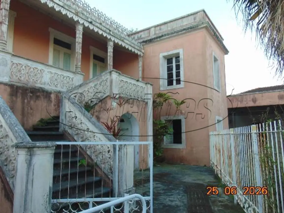 LOTE 003 - TERRENO EDIFICADO EM LAGUNA/SC (CASARÃO)
