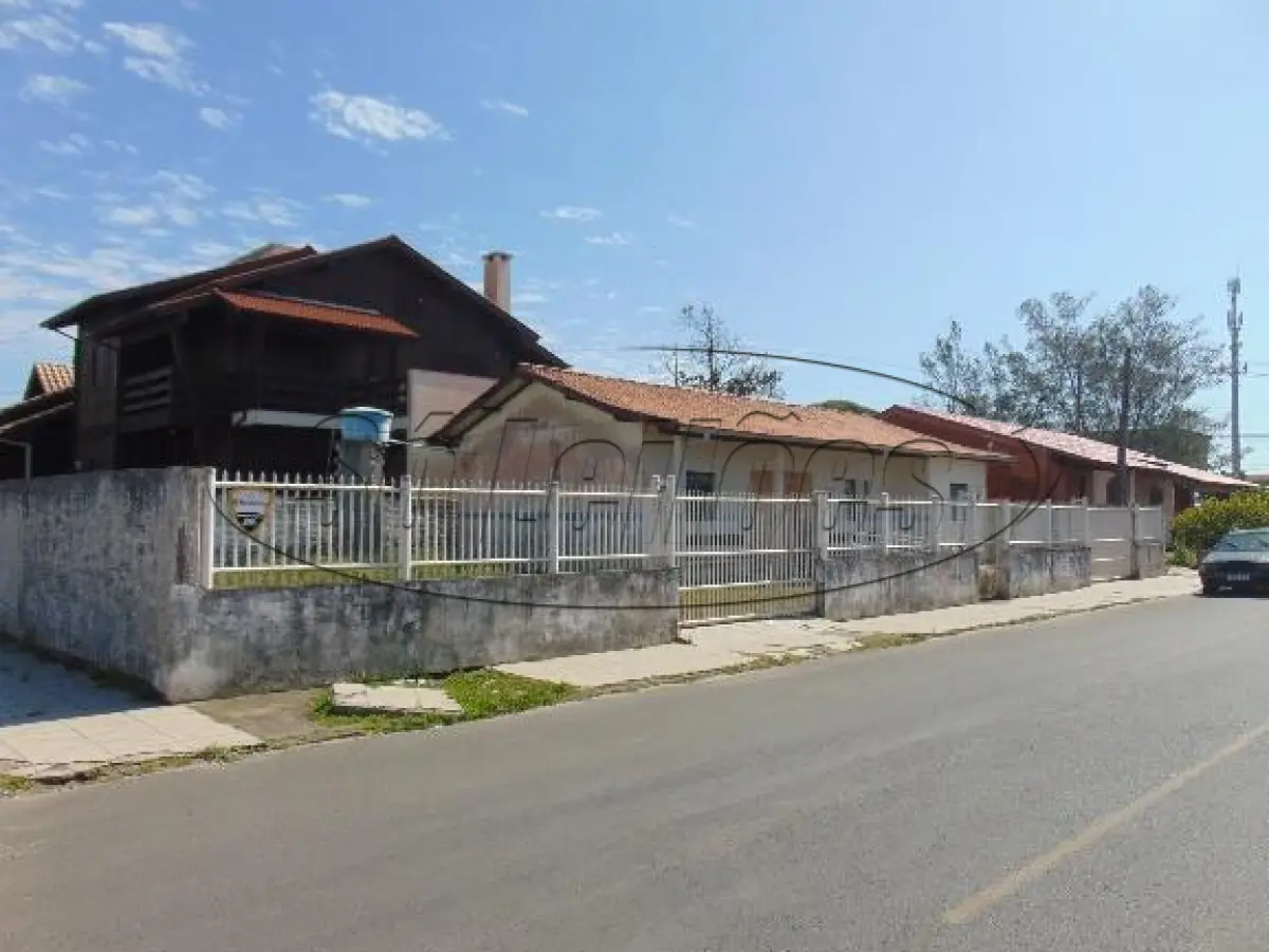 LOTE 001 - TERRENO URBANO EM BALNEÁRIO GAIVOTA/SC