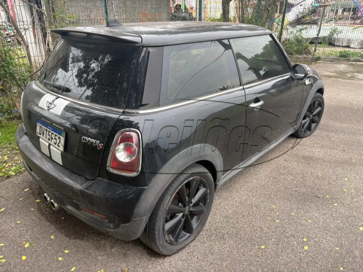 LOTE 001 - MINI COOPER