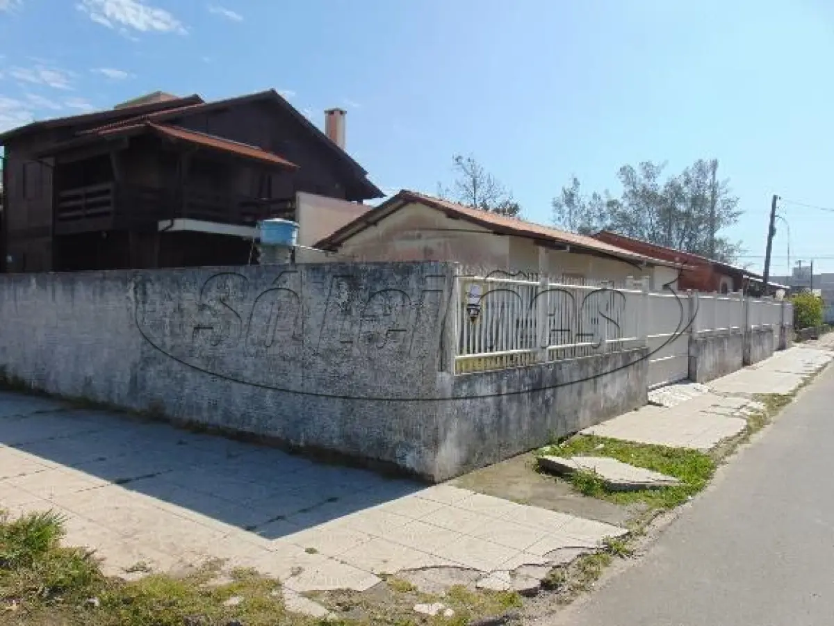 LOTE 001 - TERRENO URBANO EM BALNEÁRIO GAIVOTA/SC
