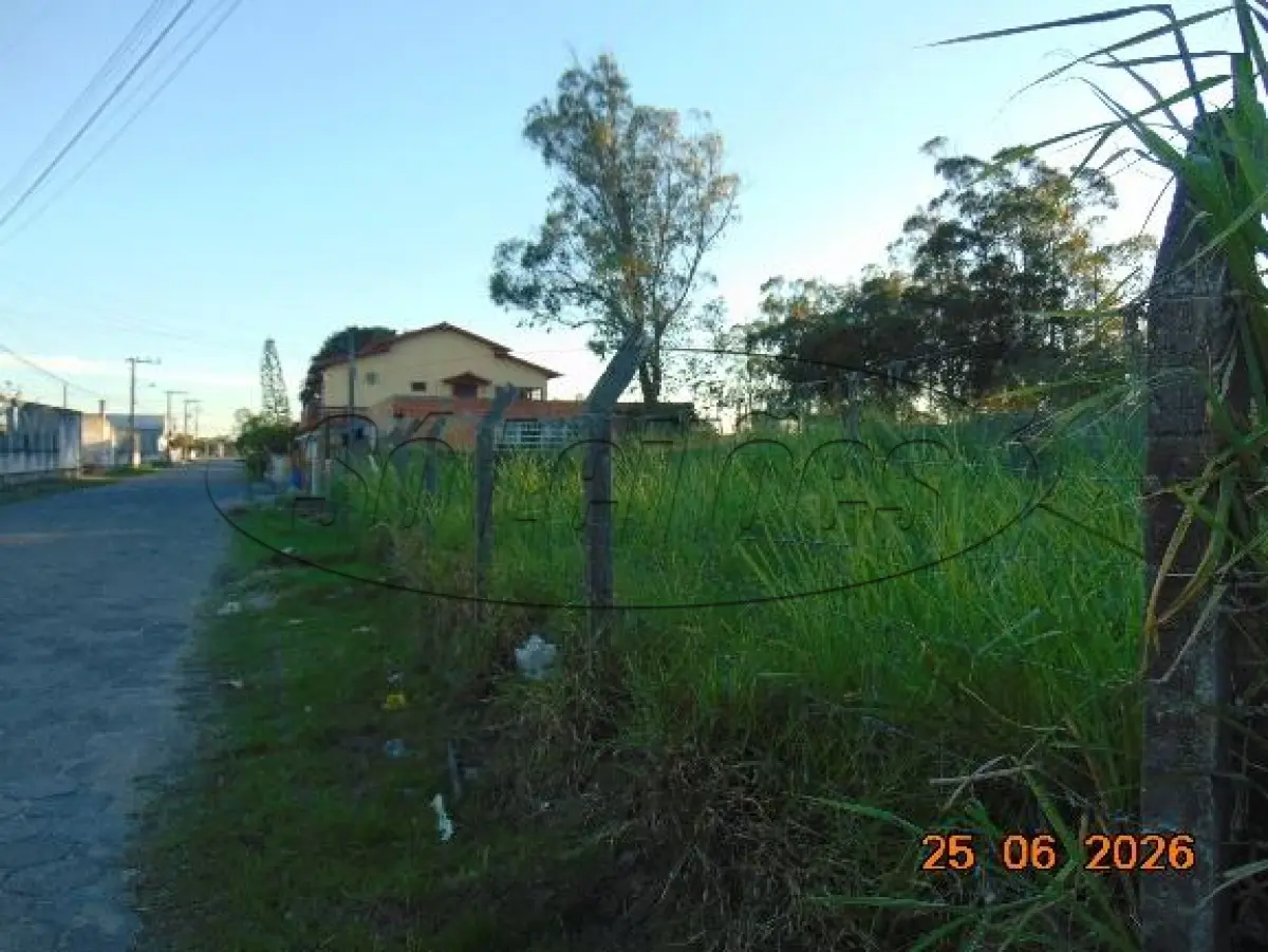 LOTE 004 - TERRENO URBANO EM LAGUNA/SC