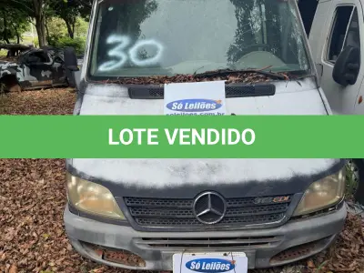 LOTE 030 - FURGÃO