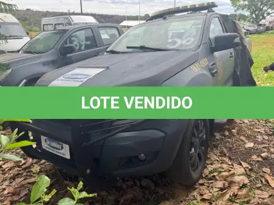 LOTE 056 - PICAPE