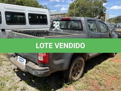 LOTE 036 - PICAPE