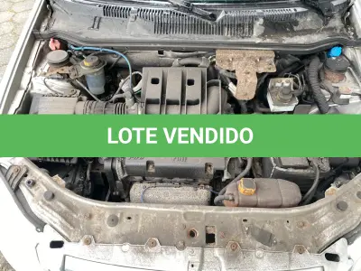 LOTE 015 - Automóvel