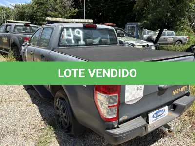 LOTE 049 - PICAPE