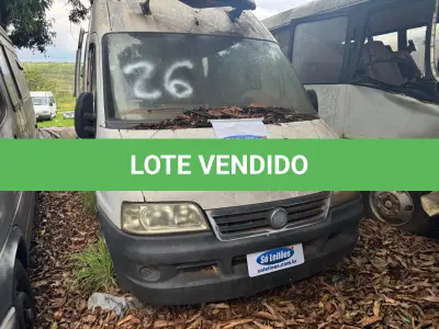 LOTE 026 - FURGÃO