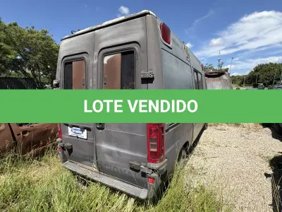 LOTE 027 - FURGÃO