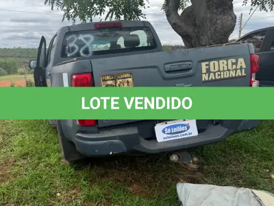 LOTE 038 - PICAPE