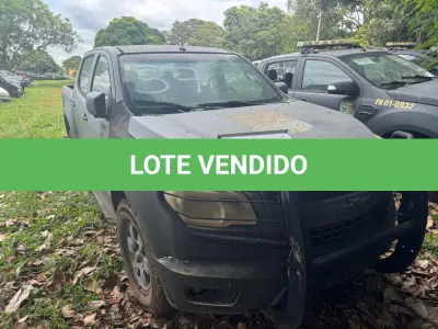 LOTE 037 - PICAPE
