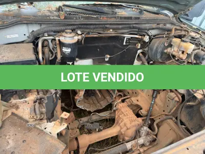 LOTE 017 - PICAPE