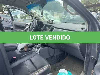 LOTE 054 - PICAPE