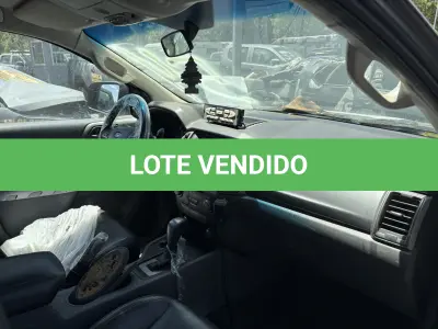 LOTE 054 - PICAPE