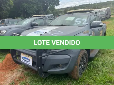 LOTE 052 - PICAPE