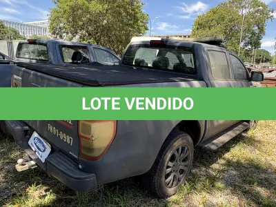 LOTE 052 - PICAPE