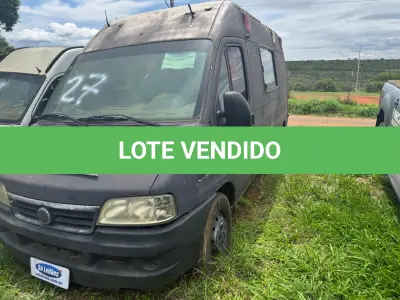 LOTE 027 - FURGÃO