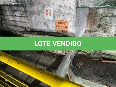LOTE 014 - Vigas de madeira