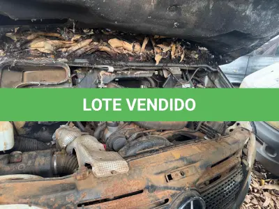 LOTE 032 - FURGÃO