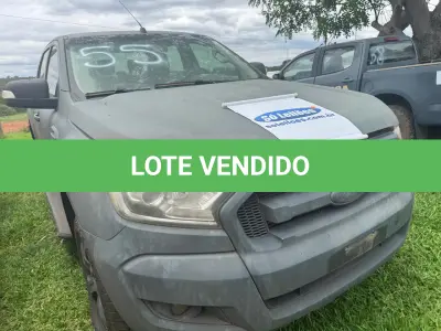 LOTE 055 - PICAPE