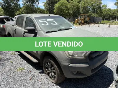LOTE 055 - PICAPE