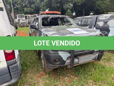 LOTE 017 - PICAPE