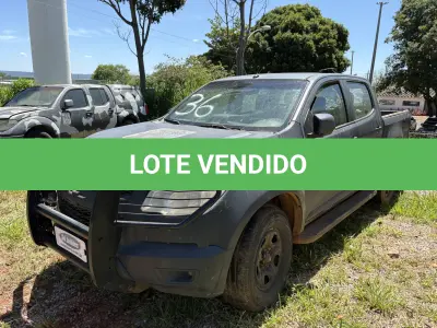 LOTE 036 - PICAPE