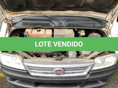 LOTE 001 - Utilitário / Furgão