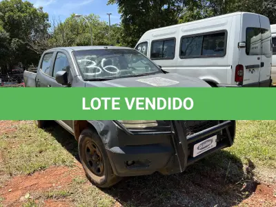 LOTE 036 - PICAPE