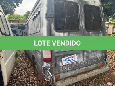 LOTE 030 - FURGÃO
