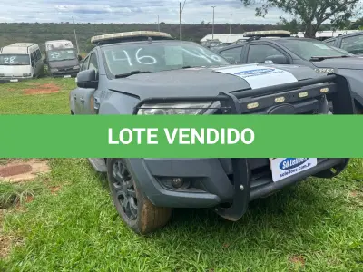 LOTE 046 - PICAPE
