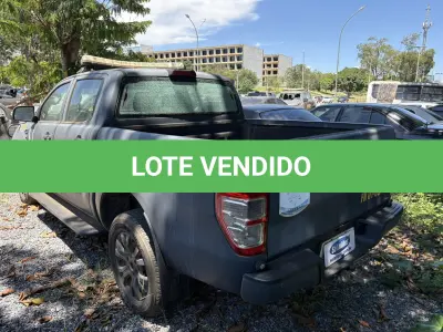 LOTE 054 - PICAPE
