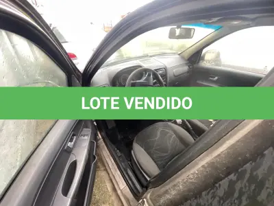LOTE 016 - Automóvel
