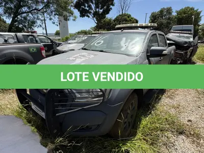 LOTE 046 - PICAPE