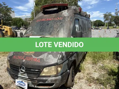LOTE 032 - FURGÃO