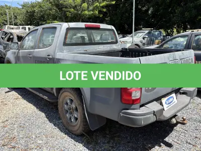 LOTE 037 - PICAPE