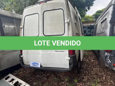 LOTE 026 - FURGÃO