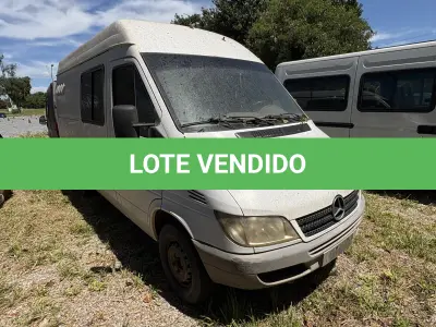 LOTE 031 - FURGÃO