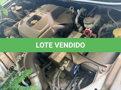 LOTE 037 - PICAPE