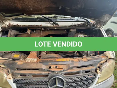 LOTE 031 - FURGÃO