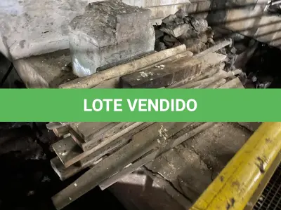LOTE 014 - Vigas de madeira