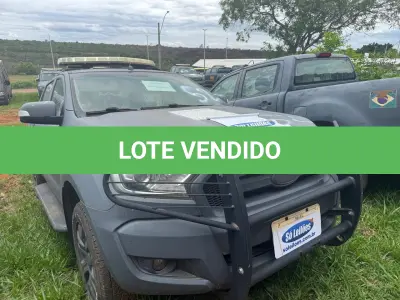 LOTE 052 - PICAPE