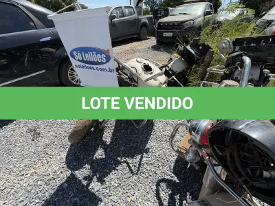 LOTE 044 - MOTOCICLETA