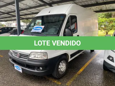 LOTE 001 - Utilitário / Furgão