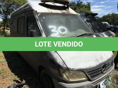 LOTE 030 - FURGÃO