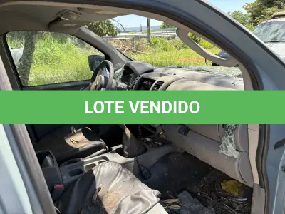 LOTE 017 - PICAPE