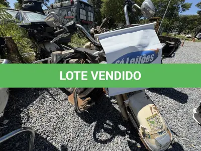 LOTE 043 - MOTOCICLETA