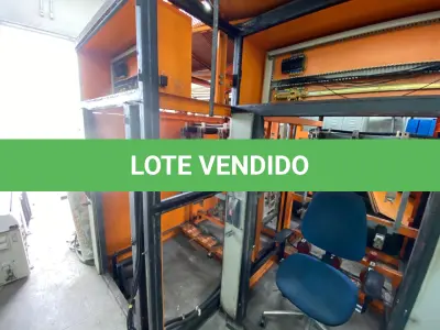 LOTE 009 - Quadros metálicos