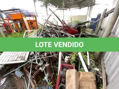 LOTE 003 - Braços e cruzetas