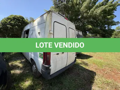LOTE 026 - FURGÃO
