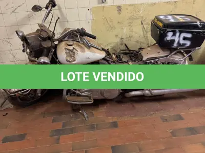 LOTE 045 - MOTOCICLETA